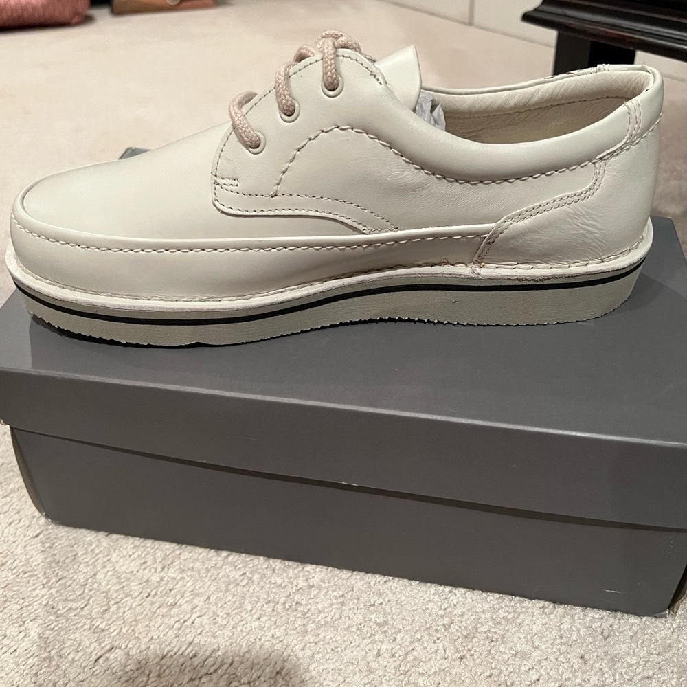 Hush Puppies White Leather Mall Walker Shoes Men’s size 10.5W New with Box